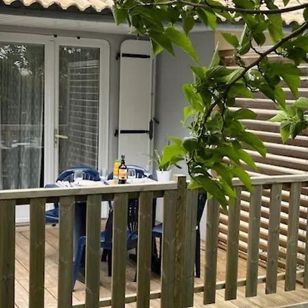 Confortable Avec Terrasse Et Jardin - 4 Personnes - Api-1-52-1258 * Maché