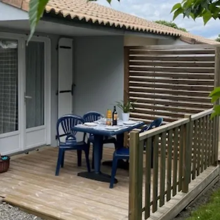 Confortable Avec Terrasse Et Jardin - 4 Personnes - Api-1-52-1258 Camping Maché