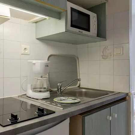 مكان تخييم Confortable Avec Terrasse Et Jardin - 4 Personnes - Api-1-52-1258 *
