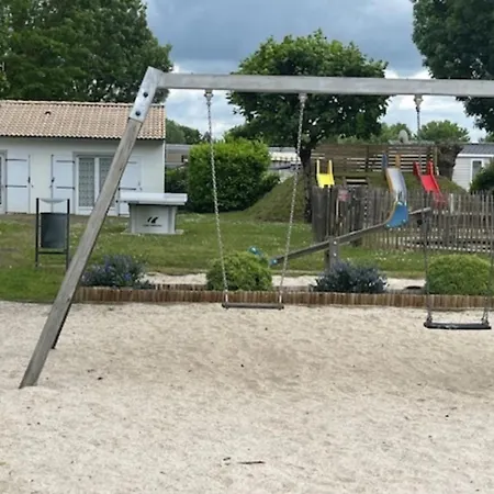 Confortable Avec Terrasse Et Jardin - 4 Personnes - Api-1-52-1258 Camping Maché