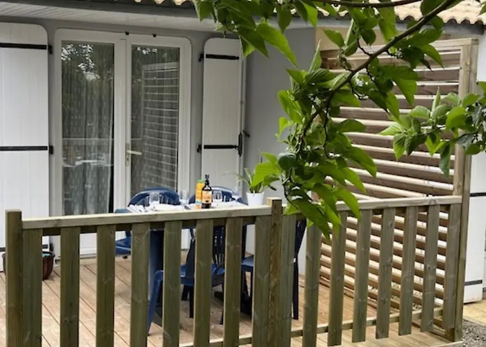 Confortable Avec Terrasse Et Jardin - 4 Personnes - Api-1-52-1258 * Maché