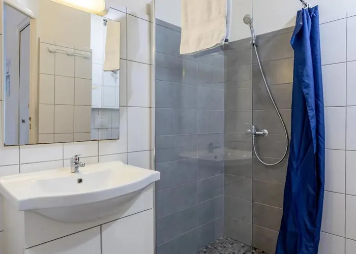 Confortable Avec Terrasse Et Jardin - 4 Personnes - Api-1-52-1258 * Maché