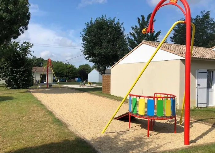 Confortable Avec Terrasse Et Jardin - 4 Personnes - Api-1-52-1258 Camping Maché